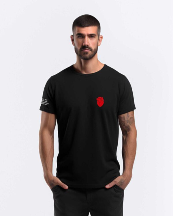 T-shirt IN MY HEART (bk) - immagine 2